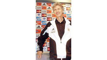 ámbito.com | A pesar de los resultados,el equipo de Pekerman «enamora» más que el de Bielsa. Por primera vez tiene ocho patrocinios, cuatro proveedores y una docena de licenciatarios.
