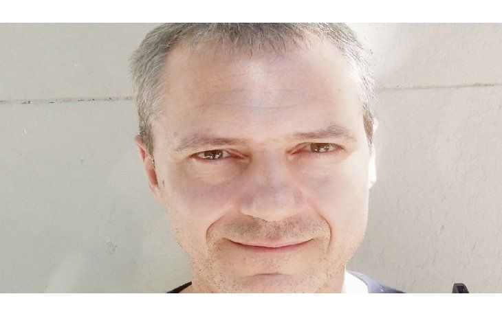 ámbito.com | Censura. El representante español de Corea del Norte puso en su Facebook que el libro estaba hecho con desperdicios de cables de la CIA. “Estamos orgullos de ser críticos hacia ambos lados”.