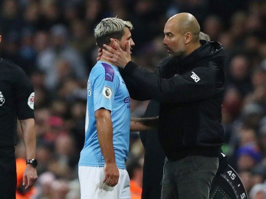 Guardiola dijo que Agüero es irremplazable, pero lo sacó para cambiar al arquero.