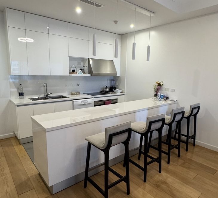 Cocinas culminadas con materiales ultra resistentes son parte de las propuestas que tienen los inmuebles dolarizados en el barrio porteño más joven Cocinas culminadas con materiales ultra resistentes son parte de las propuestas que tienen los inmuebles dolarizados en el barrio porteño más joven