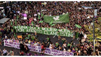 En la Argentina, la movilización se dio en medio del marco por la despenalización del aborto.