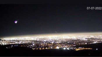 Meteorito cae en la Cordillera de los Andes y preocupa en Mendoza y Chile.