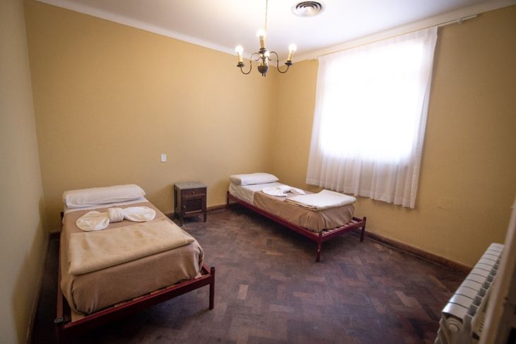 Chapadmalal cuenta con nueve hoteles. Chapadmalal cuenta con nueve hoteles.