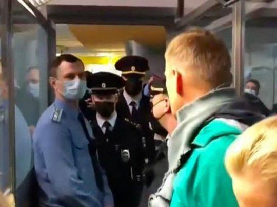 Alexey Navalny fue detenido en un aeropuerto de Moscú luego de su regreso a Rusia.