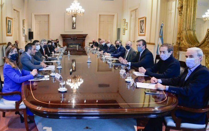 el gobierno responde a las criticas: al que no le gusta, que se vaya