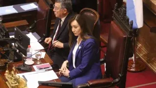 La presidenta del Senado, Victoria Villarruel, desativó el pedido de sesión especial de UP por el DNU.