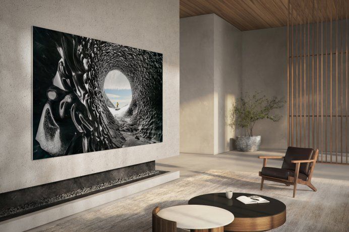 Samsung comenzó la previa anunciando sus nuevos televisores.