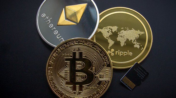 Se basa en las reservas físicas de litio, para reducir la volatilidad.