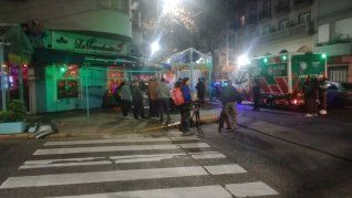 Personal de la Comisaría Vecinal 14 B de la Policía de la Ciudad llegó al lugar y halló la Ecosport sobre la vereda. Personal de la Comisaría Vecinal 14 B de la Policía de la Ciudad llegó al lugar y halló la Ecosport sobre la vereda.