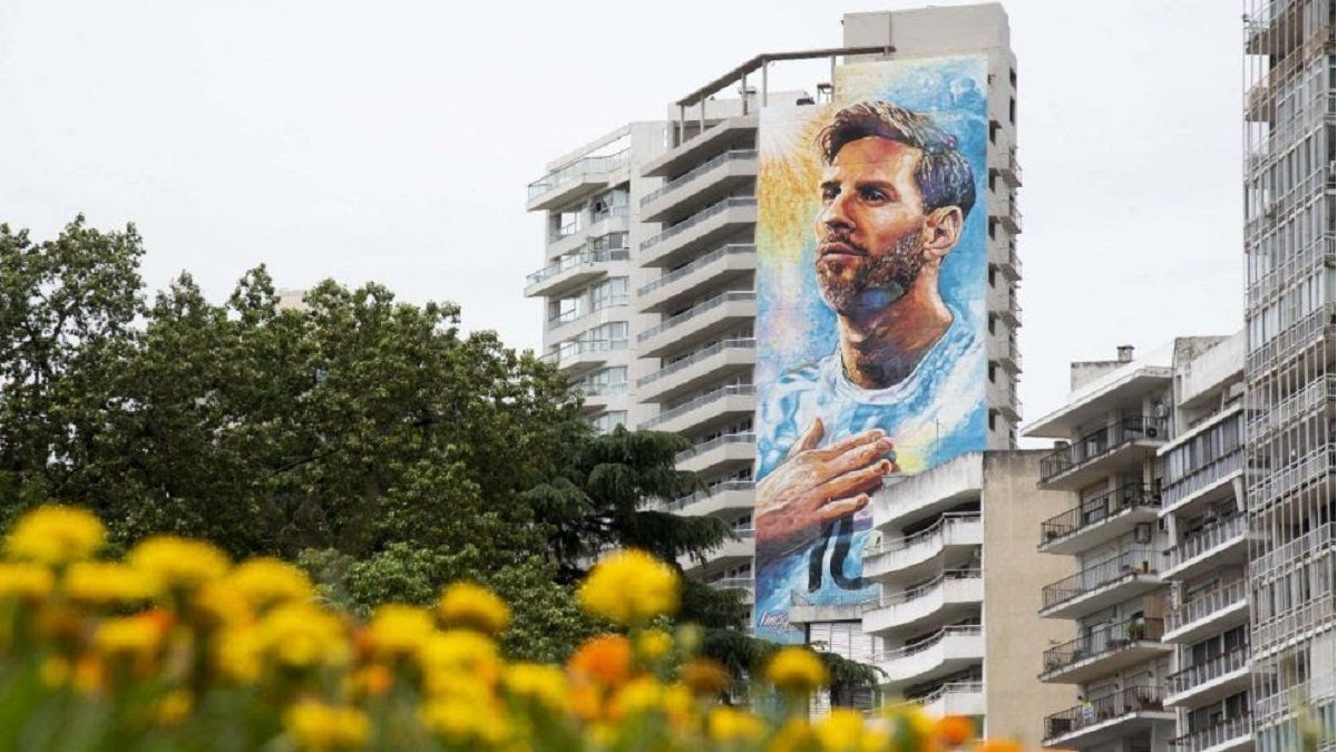 Messianic tourism: Lionel revolutionizes the city of Rosario