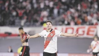 en river aseguran que julian alvarez se queda mientras juegue la libertadores
