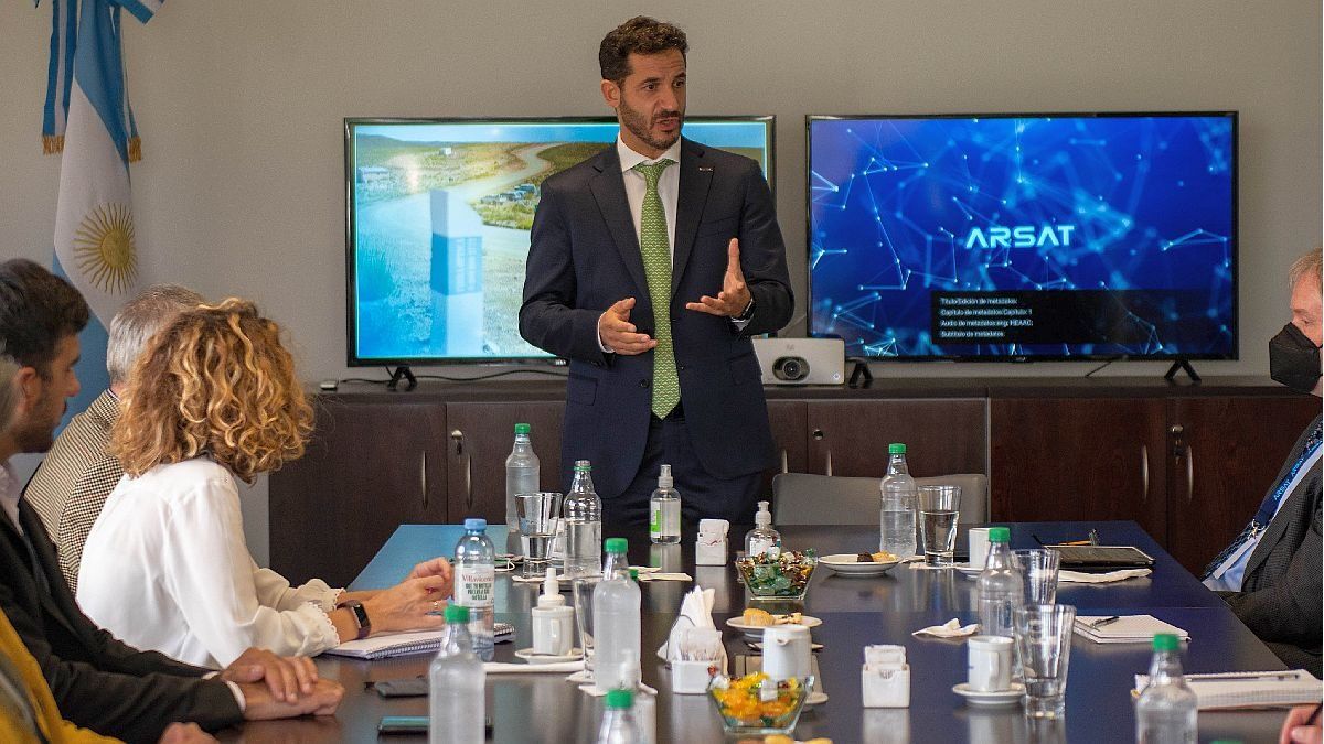 ARSAT: the background of the changes in the directory of the satellite company