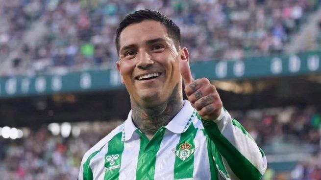 Un goleador argentino en Europa habló del interés de Boca