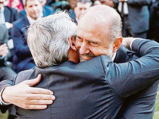 Sintonía. Perotti alineará su gestión con una eventual presidencia de A.F.