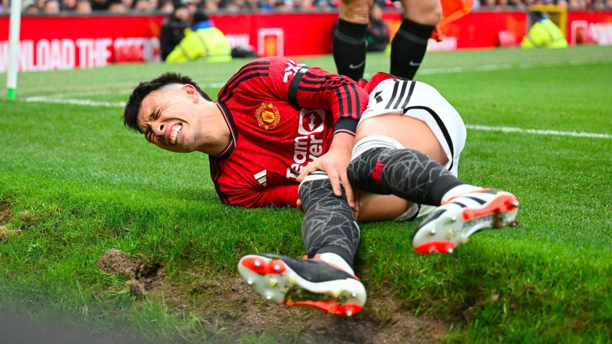 Lisandro Martínez was injured again at Manchester United and there is concern for his future Lisandro Martínez was injured again at Manchester United and there is concern for his future