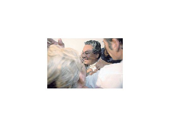 Luis Gerez fue trasladado ayer a un lugar secreto por orden del gobierno bonaerense. El albañilkirchnerista de 51 años residía hasta el momento en San Fernando, en la casa de suesposa Mirta Praino.