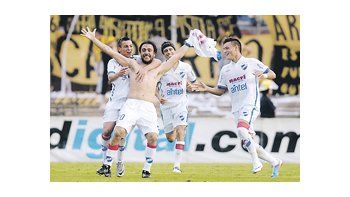 El grito de desahogo de Álvaro Recoba tras marcar el gol de penal que le dio la victoria en tiempo de descuento a Nacional.
