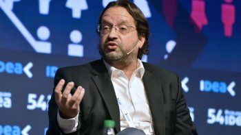 Para Marco Lavagna, la brecha cambiaria&nbsp;se debe a que el Gobierno empieza a poner más restricciones.