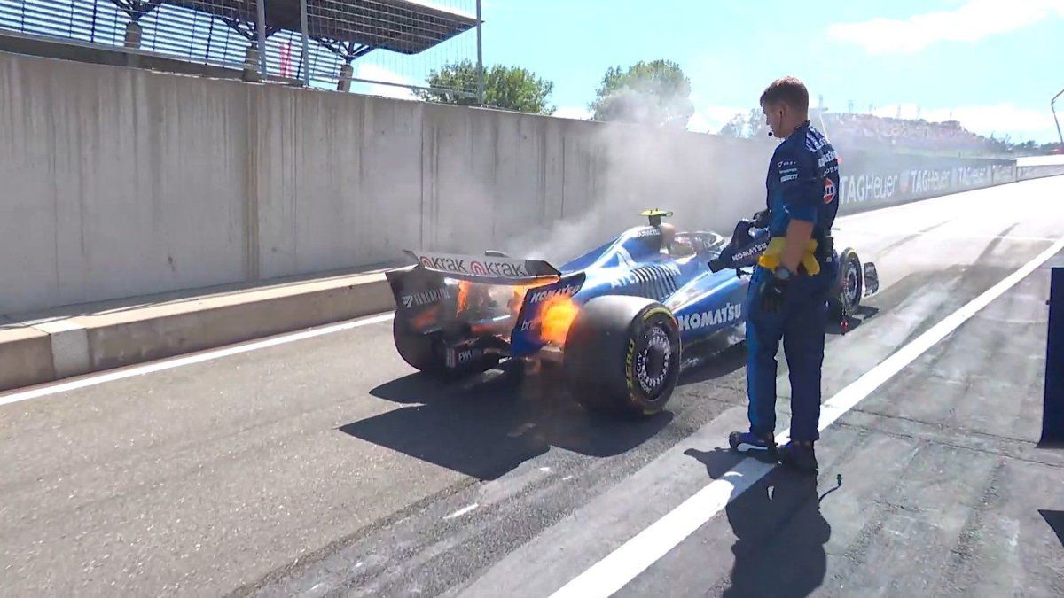 Carlos Sainz de Williams caught fire in the Austria 1 Formula 1 Austria Grand Prix