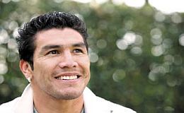 Former Paraguayan soccer star Salvador Cabañas has reinvented himself to give motivational talks.