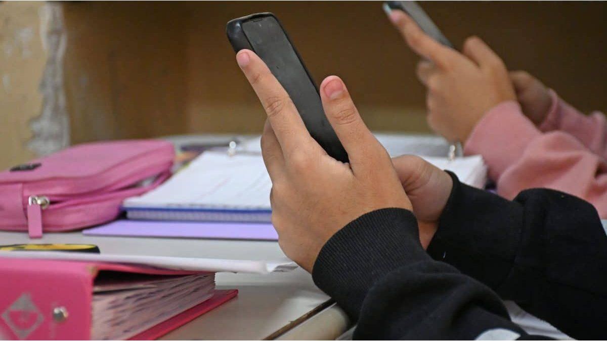 See fast speed videos on devices affect brain health, according to science