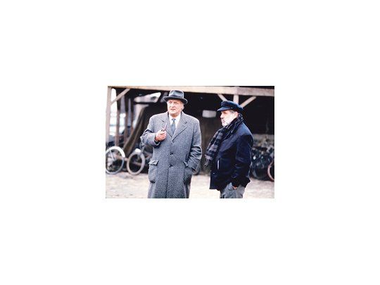 EL INSPECTOR MAIGRET Y EL HOMBRE EN EL BANCO