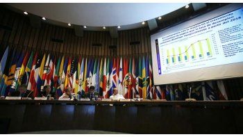 La recuperación argentina contrasta con la contracción de 2024 y se enmarca en un rebote técnico, aunque el organismo no desliga su previsión de las políticas de ajuste implementadas recientemente.