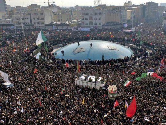 Desde el domingo pasado, las procesiones para despedir a Soleimani fueron masivas