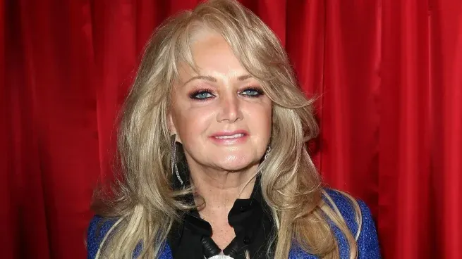 Preocupa la salud de la cantante de 74 años.