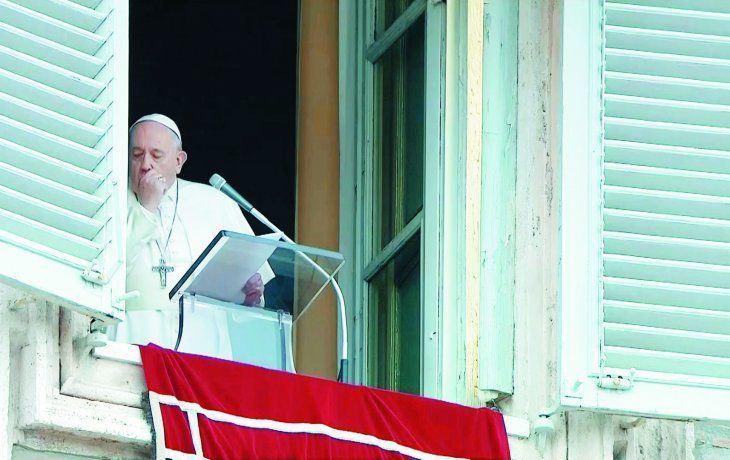 Vaticano: vocero aclaró que el Papa está resfriado