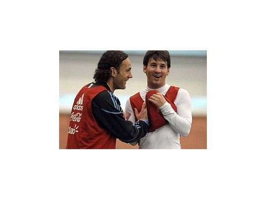 Milito y Messi fueron compañeros en Barcelona y la Selección.