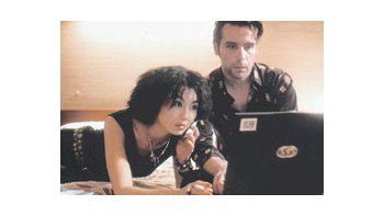 ámbito.com | Maggie Cheung vuelve a protagonizar un film de Olivier Assayas (el mismode «Irma Vep»); «Clean» es la creíble historia de una adicta que busca redimirsepara recuperar a su pequeño hijo.