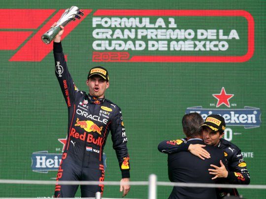 Tiene alas. Max Verstappen y su Red Bull vuelan en la pista y rompen todos los récords en la Fórmula 1.