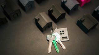 La coincidencia entre economistas y operadores es que la decisión del BBVA puede convertirse en el primer paso de una tendencia más amplia. Aunque el nivel actual de tasas sigue lejos de lo ideal, el mensaje es que el ciclo de endurecimiento financiero parece haber tocado un techo La coincidencia entre economistas y operadores es que la decisión del BBVA puede convertirse en el primer paso de una tendencia más amplia. Aunque el nivel actual de tasas sigue lejos de lo ideal, el mensaje es que el ciclo de endurecimiento financiero parece haber tocado un techo