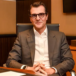 “Esta donación simboliza nuestra convicción de que el grupo no es solo un actor económico, sino un agente de transformación y desarrollo social, dijo Juan José Retamero, titular y fundador de Aisa Group. “Esta donación simboliza nuestra convicción de que el grupo no es solo un actor económico, sino un agente de transformación y desarrollo social, dijo Juan José Retamero, titular y fundador de Aisa Group.