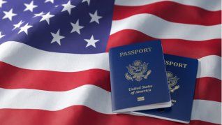 Los mayores de 50 años tienen beneficios para convertirse en ciudadanos estadounidenses