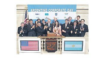 ámbito.com | Carlos Felices(Telecom), AlejandroElsztain(APSA), EduardoElsztain (IRSA),Clarisa Estol(Banco Hipotecario),Jorge Heilpern(representante antelos organismosinternacionales decrédito enWashington),Guillermo Stanley(Banco Macro) y