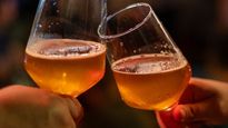 Desde canillas artesanales en Palermo hasta propuestas asiáticas y pizzas napolitanas: tres opciones porteñas para brindar en el Día de la Cerveza.