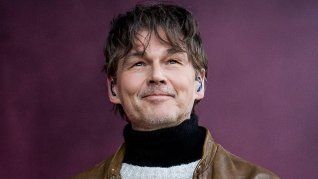 Harket, de 65 años, confirmó que padece Parkinson.