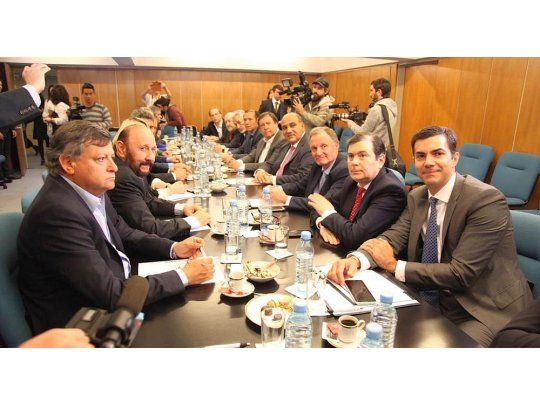 Los mandatarios se reunieron en la sede del Consejo Federal de Inversiones (CFI), en la antesala al encuentro con el presidente Mauricio Macri en la Rosada.