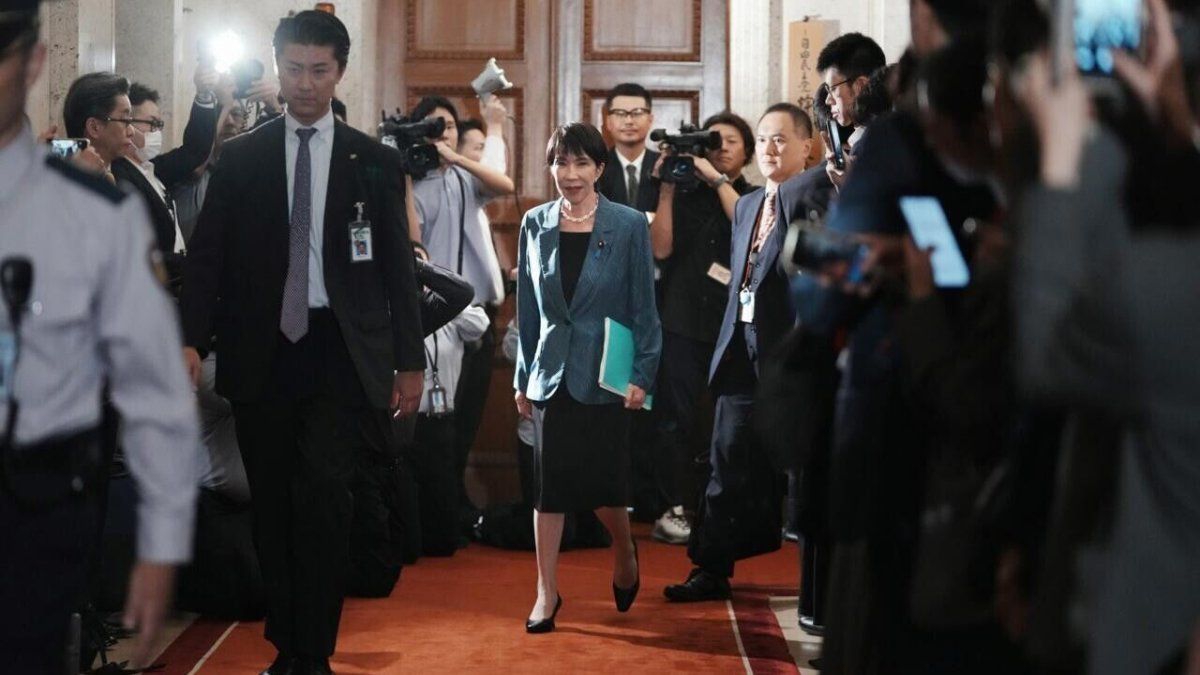 Japanese Prime Minister Sanae Takaichi prepares a big stimulus to control inflation