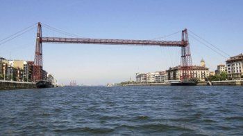 buscan recuperar la navegacion del riachuelo para fines turisticos