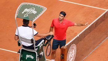 el enojo de federer con el juez de silla en su victoria ante cilic