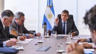 Sergio Massa encabezó una reunión de gabinete económico en el Palacio de Hacienda con el foco en el avance de las negociaciones con el FMI.