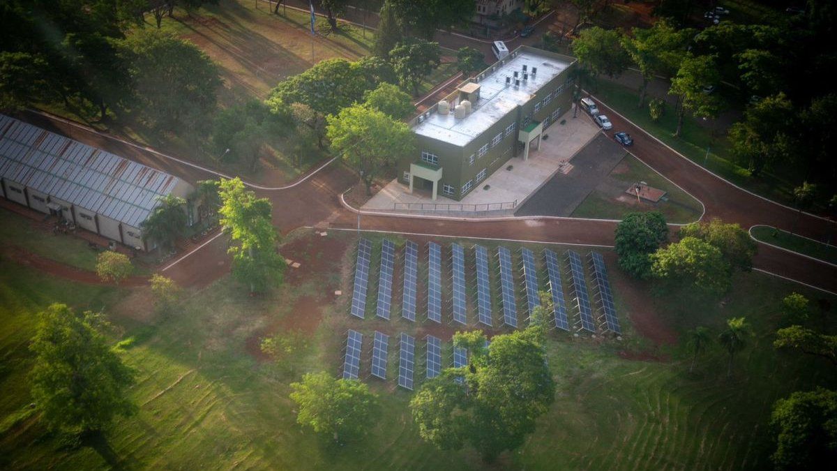 El Ejército tiene su primer edificio sustentable con 338 paneles solares en Misiones