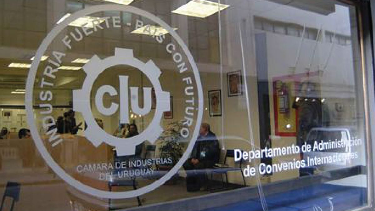 The Chamber of Industries warns about companies with more than 300 workers close to closure