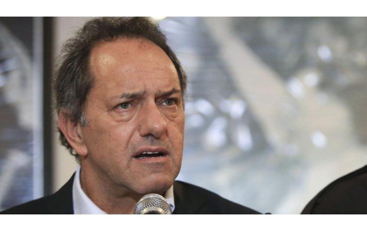 El Gobierno tiene una gran habilidad comunicacional, todo es culpa de la herencia, dijo Scioli.