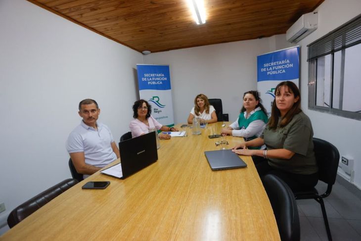 Paritaria de estatales en Río Negro. Paritaria de estatales en Río Negro.