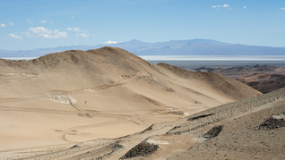 Ley de Glaciares. La decisión que se tome en las próximas semanas definirá no sólo la minería argentina de las próximas décadas, sino también la capacidad del país para insertarse en la economía verde global. Ley de Glaciares. La decisión que se tome en las próximas semanas definirá no sólo la minería argentina de las próximas décadas, sino también la capacidad del país para insertarse en la economía verde global.
