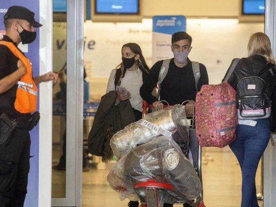 El Gobierno sumó más requisitos para el ingreso al país.